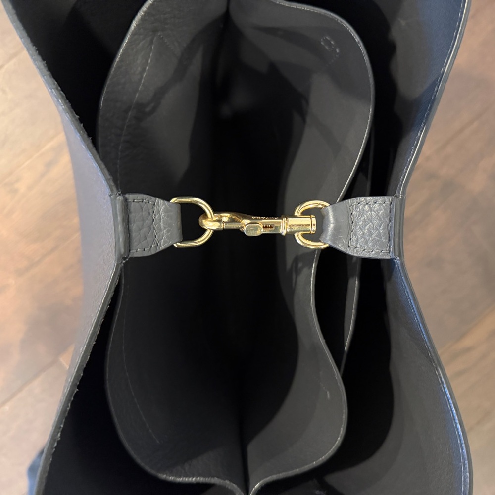 Cuyana Dark Gray Linea Leather Bucket Bag - Picture 8 of 12